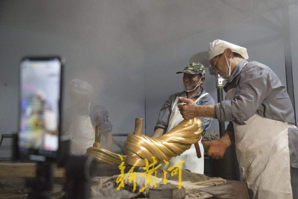 “泉”在济南冬游记|陈佃起糖坊:糖瓜出锅喽!这份甜蜜的传统美食谁能拒绝