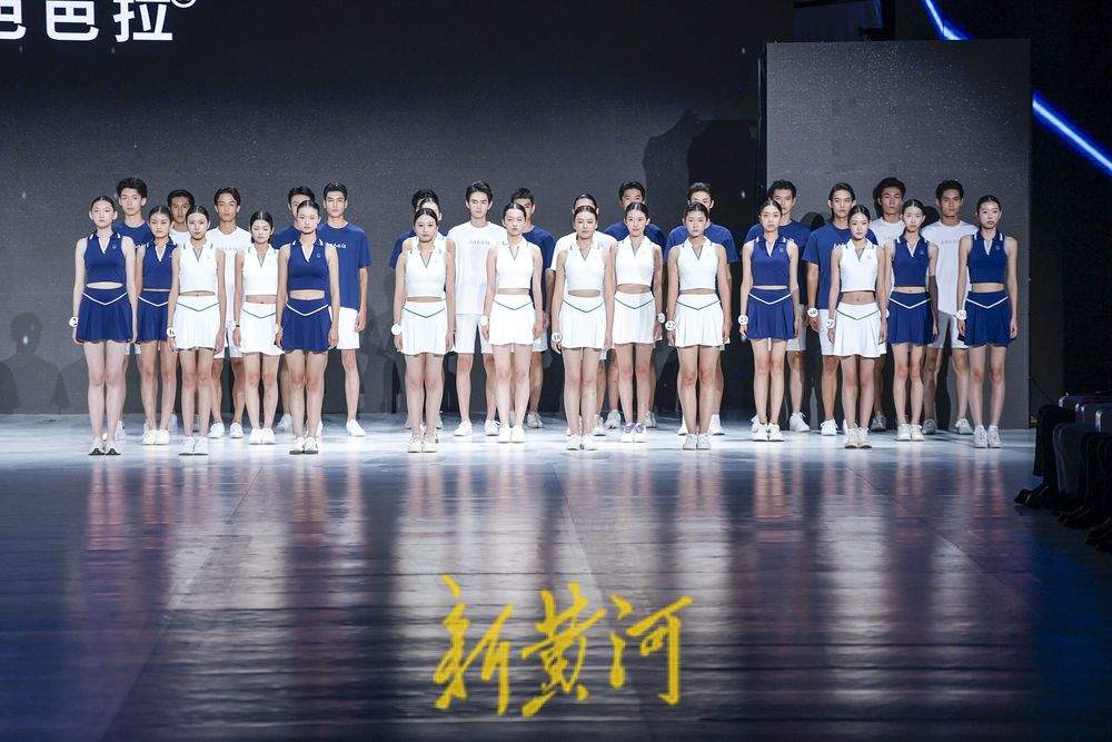 山东省十佳职业模特大赛济南举行 06后学子展青春风采