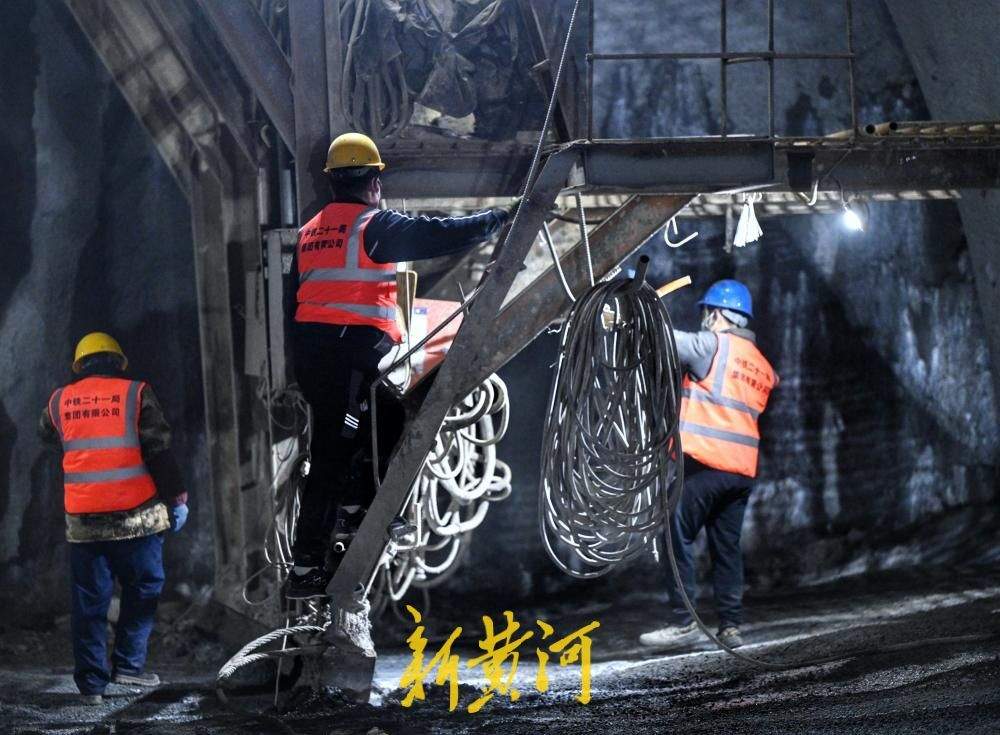 济枣铁路项目全面复工