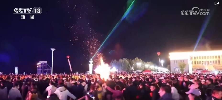 “不夜城”、房车游、草原游……夏日旅游市场“新”意足 吸引力拉满