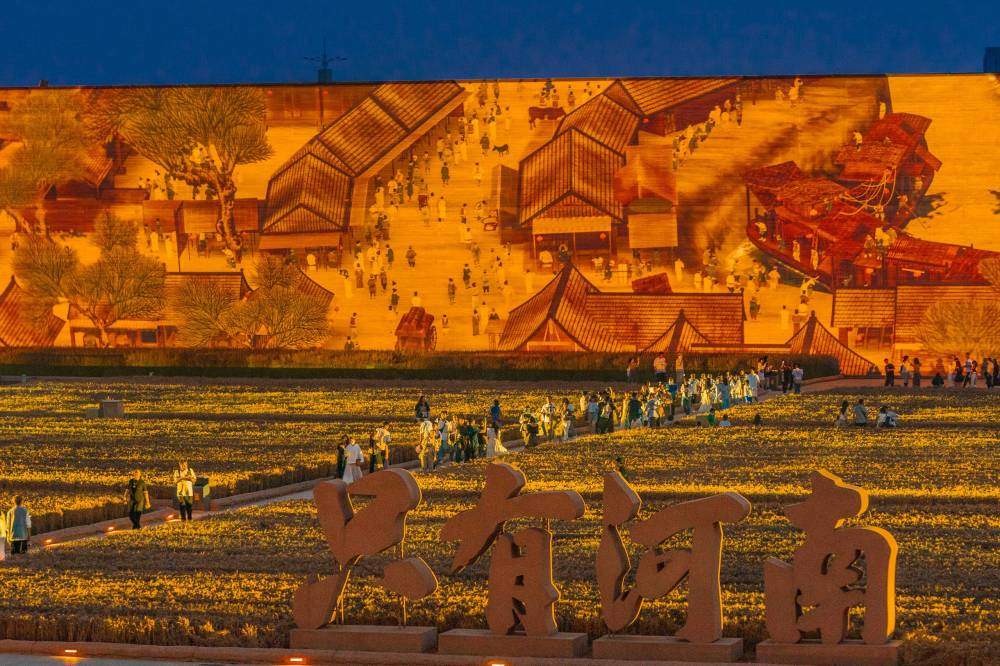 春日经济新图景｜春光入戏，“演艺经济”活力勃发！