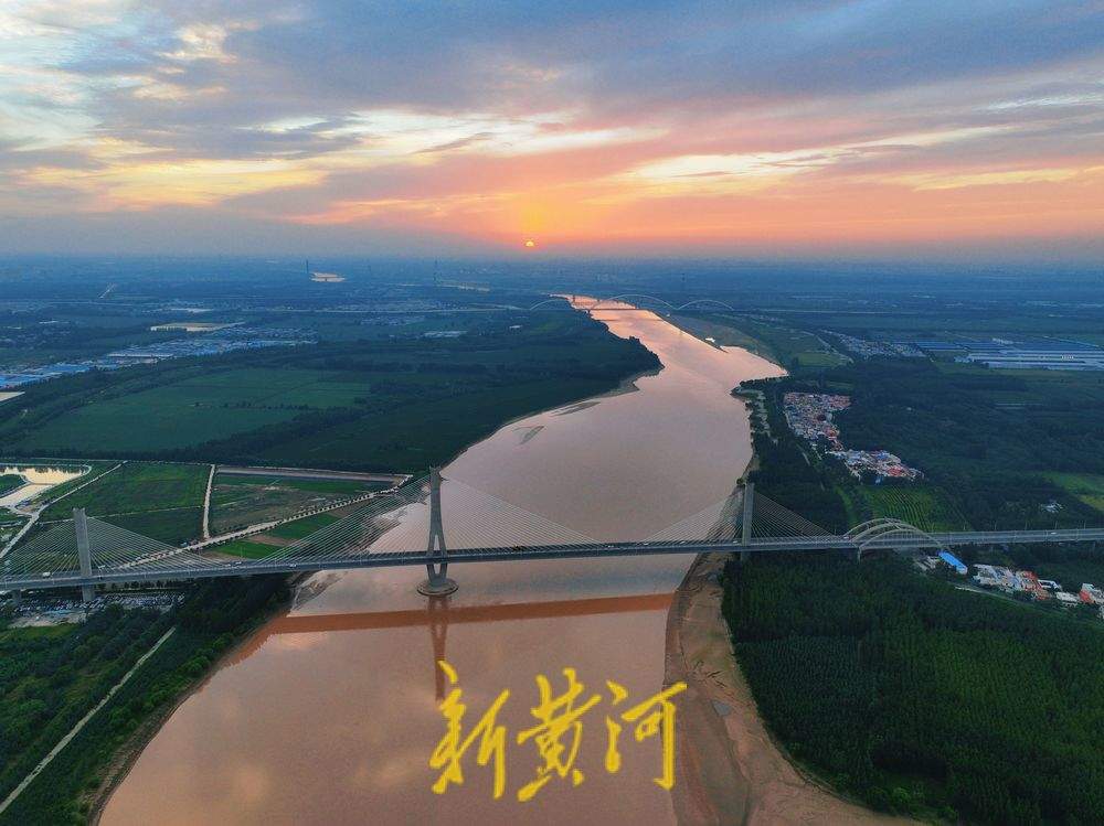 天然画卷！济南黄河岸畔现绝美晚霞