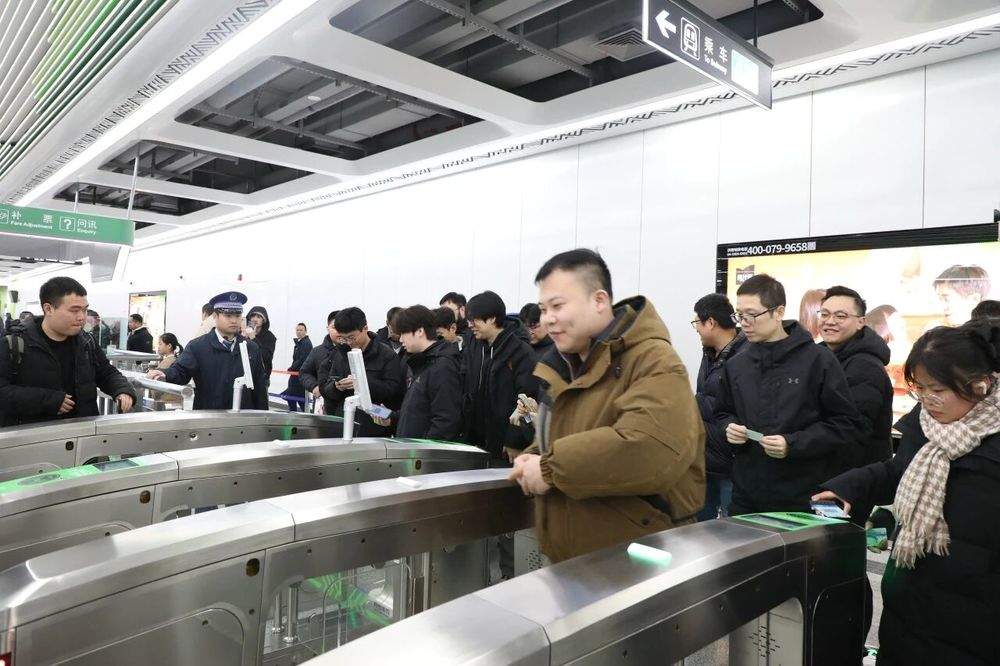 济南地铁3、4、6号线加开列车，2号线安排备车，应对周日演唱会客流高峰