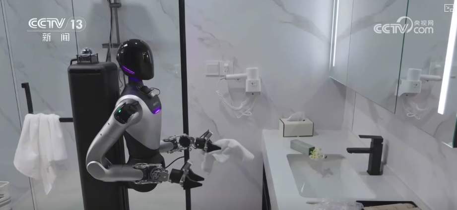 人形机器人应用场景遍地开花 催生消费新业态