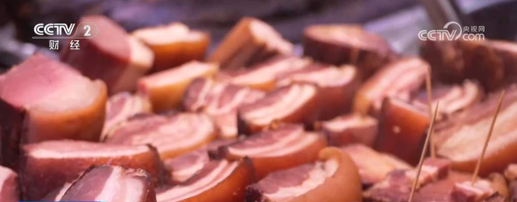 菜市场成为网红“打卡地” 在市井集市烟火气中感受城市独特韵味