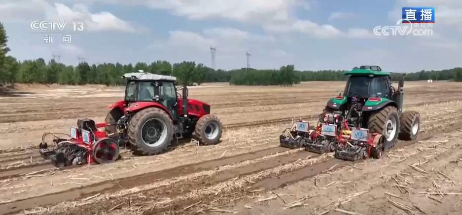 智能农机“唱主角” 希望的田野描绘好“丰”景