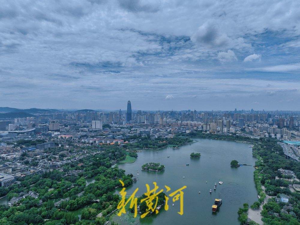 雨后泉城颜值高 蓝天白云治愈感满满