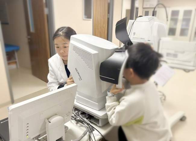 济南儿童远视储备多少才正常？济南普瑞眼科眼轴检查与近视防控建议