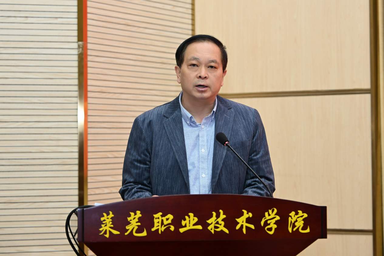 校媒携手,把“大思政”送到青年学子心坎上