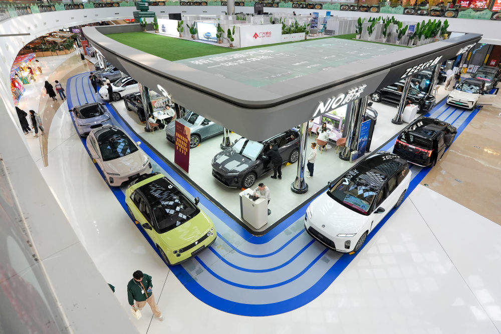 两会特稿｜以高质量发展为全球经济注入信心与稳定性——海外人士聚焦中国经济增长预期目标