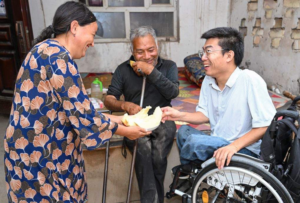 扎根，两位援疆医生的共同选择