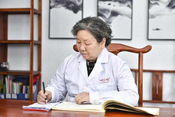 云太医中医内科王幼立：经方调肠胃，仁心治溃结