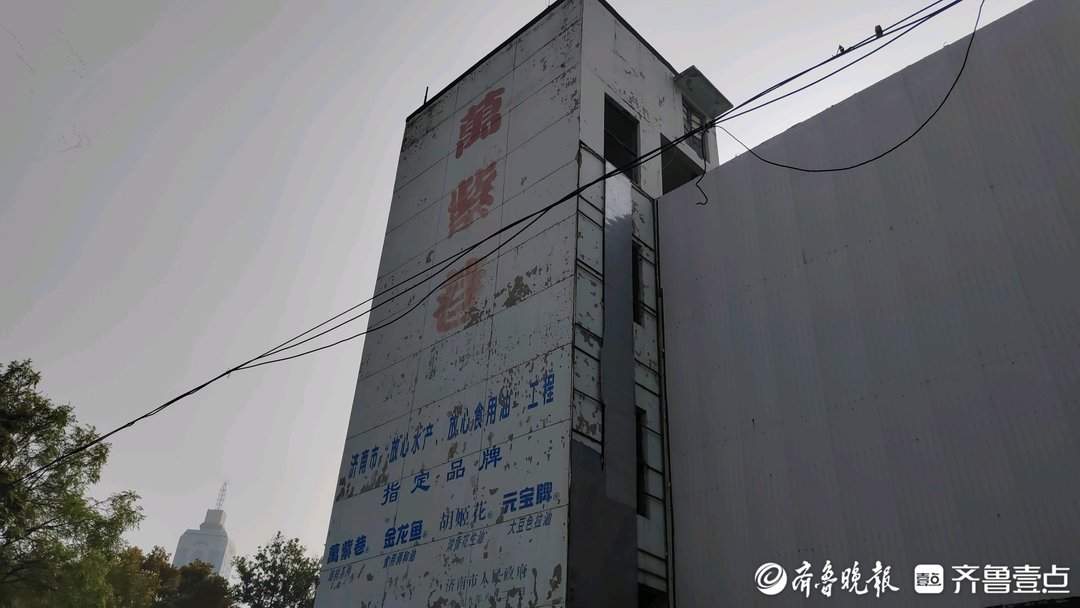 济南万紫巷:从菜篮子到文艺打卡地,老街巷开出“潮流花”