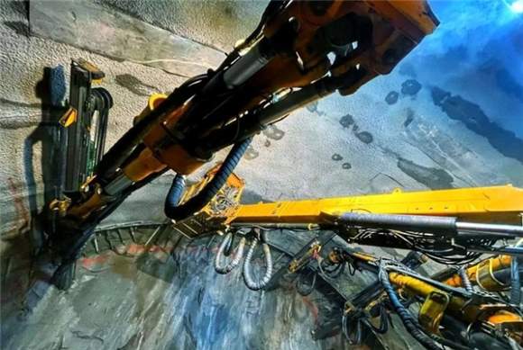 穿山越岭连十站，济枣高铁破局山东南下之路