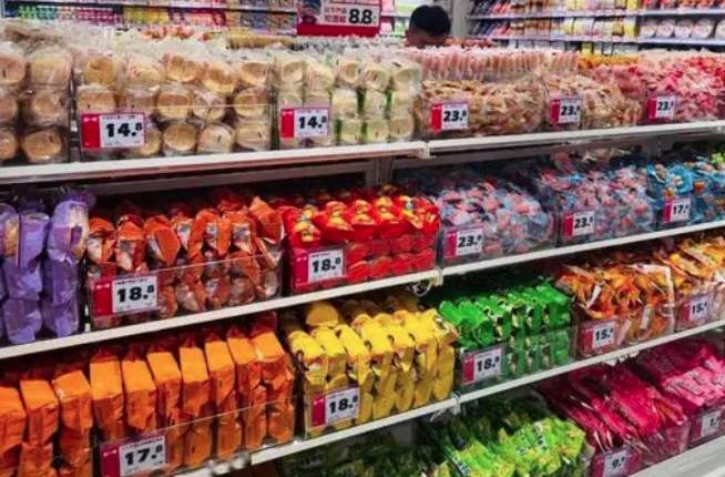 遍地开花的零食折扣店靠什么赚钱？记者调查