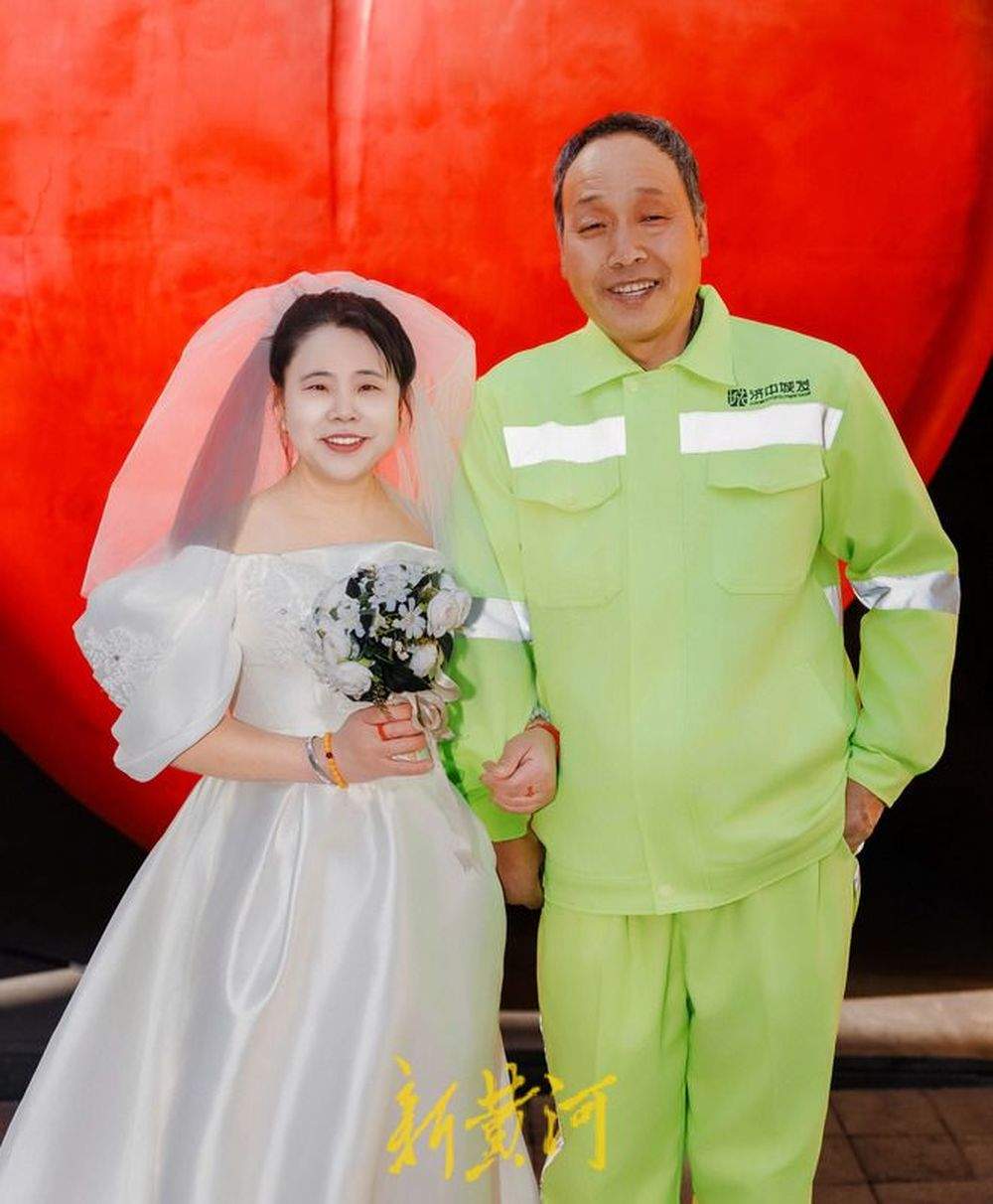 从青丝到白头，39年后他们收获了“迟到的浪漫”