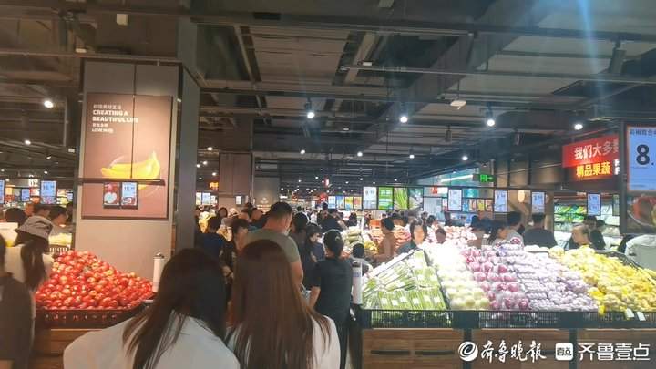 济南这家超市“胖改”后持续火爆：多个货架商品被抢购一空