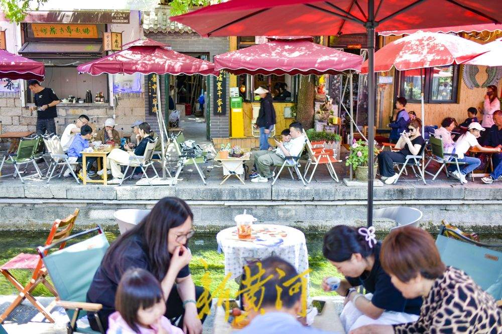 一年四季 泉在济南｜济南老城游持续升温，静谧老街客流堪比春运