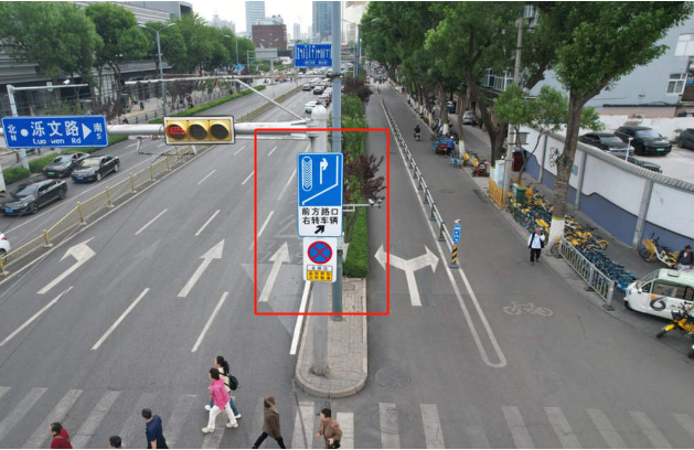 泺源大街与南门大街路口设置可变车道 通行效率提高