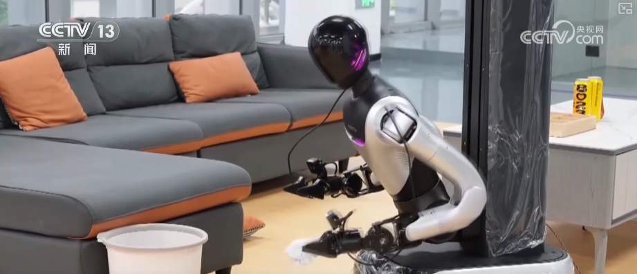 人形机器人应用场景遍地开花 催生消费新业态