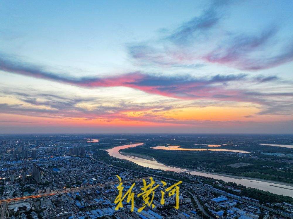 夏日的“天空剧场”！云卷云舒映衬泉城之美 