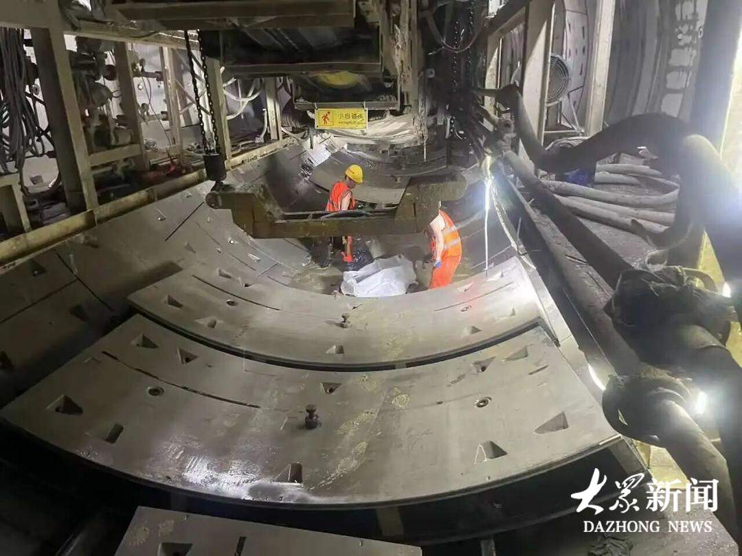 攻克重大风险源，山东首条跨黄地铁顺利下穿胶济铁路