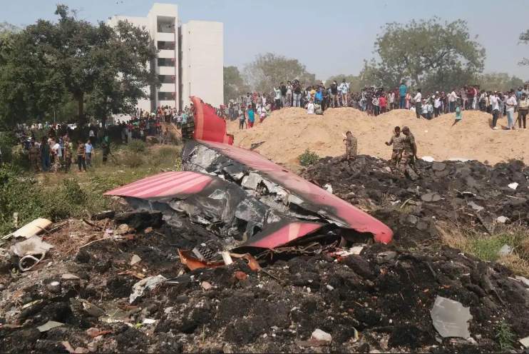 印度空难有1人奇迹生还，因为座位更安全？资深机长解答