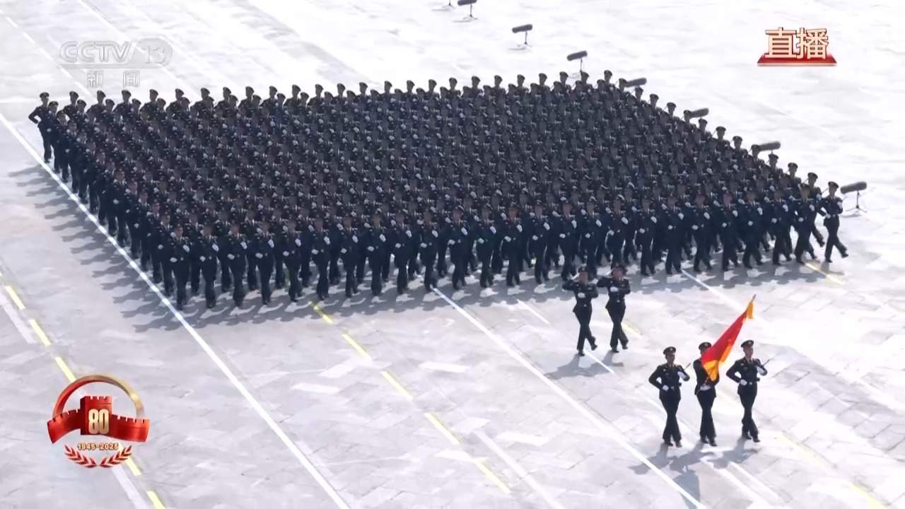 核常兼备 全域慑战！火箭军方队接受检阅