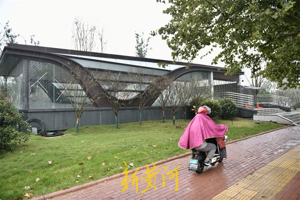 济南文博片区地铁站点出入口露脸，距山东博物馆百米之遥