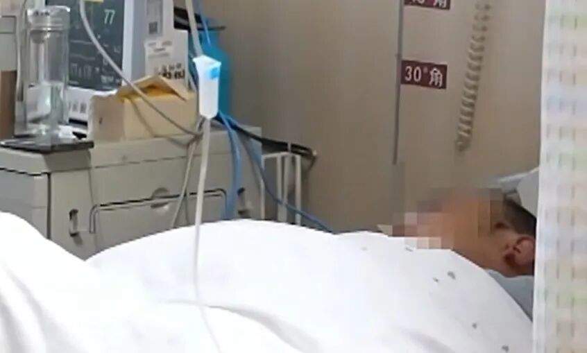 “顶车救人”女司机获赠新车，当场捐赠！
