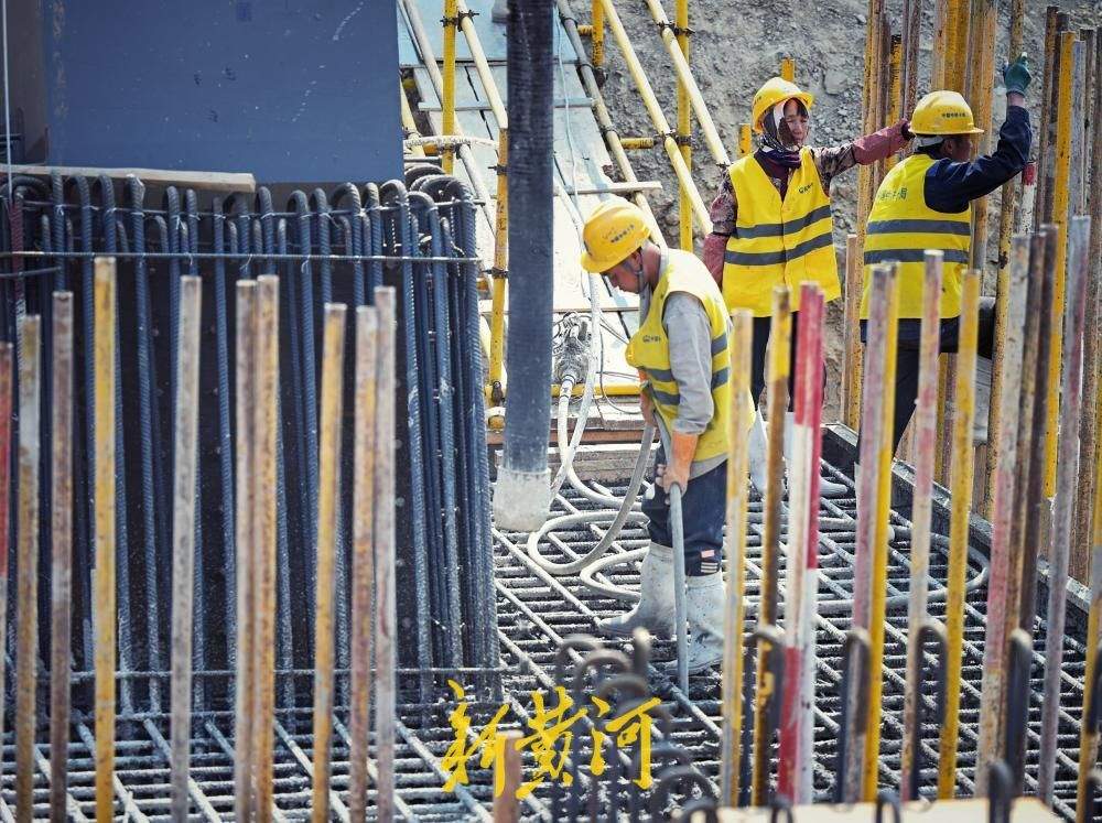 烟台南站站房建设冲出正负零