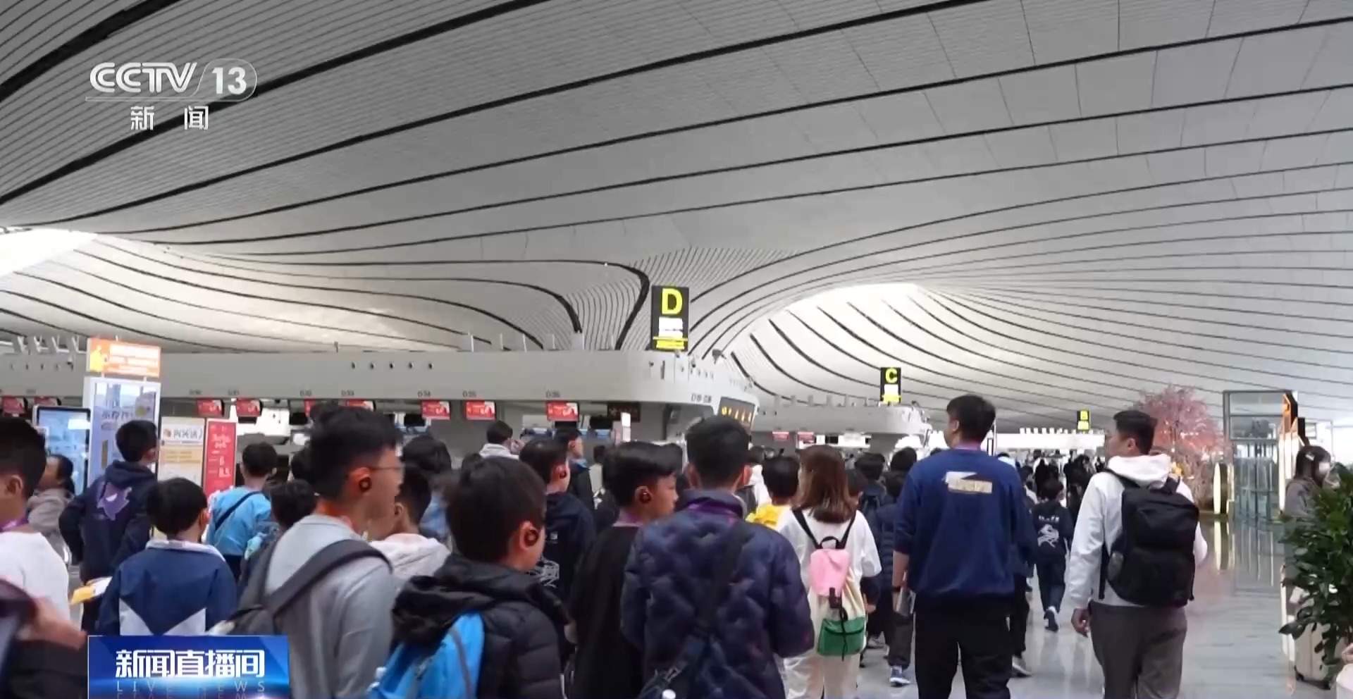 全国民航夏秋新航季到来 国产大飞机航线再“上新”