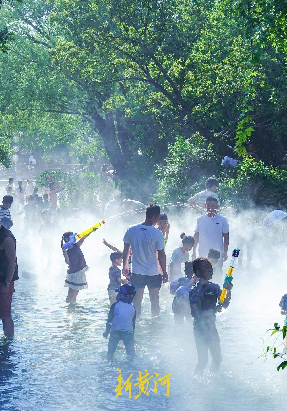 济南：泉水雾森送清凉 开启消暑“仙境模式”
