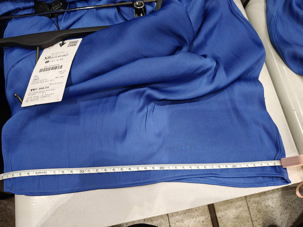 ZARA阔腿裤安全性引争议，记者走访济南门店：店员称采用欧美码裤长偏长