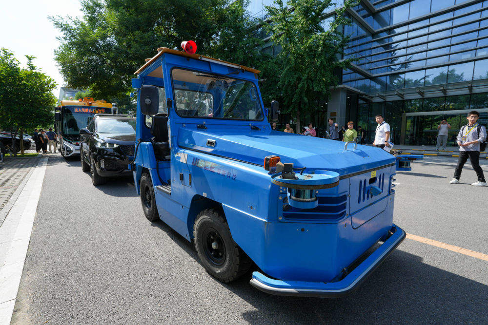 活力中国调研行｜逐浪大潮！“千年古都”变身“人工智能第一城”