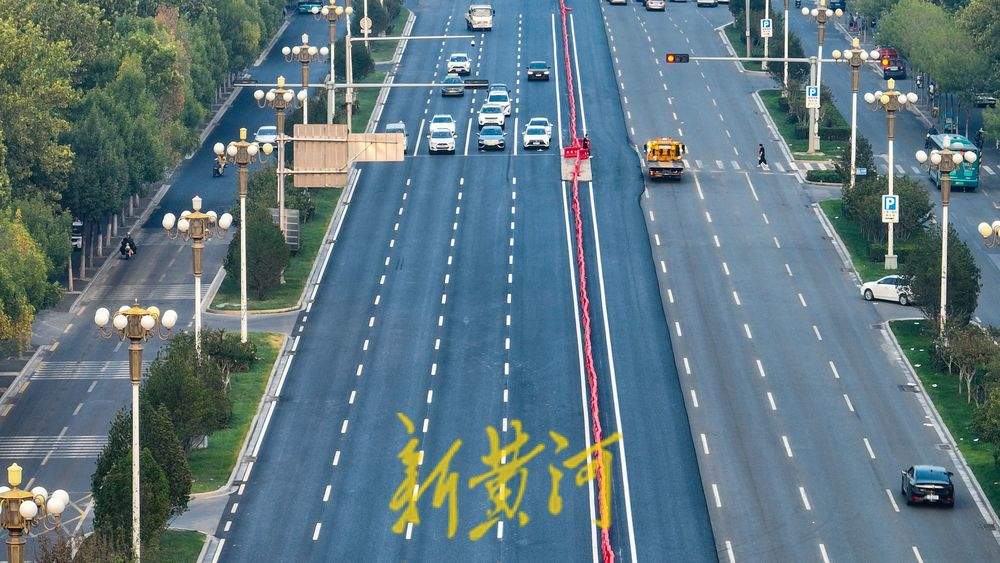 济南经十路快车道分段换新装