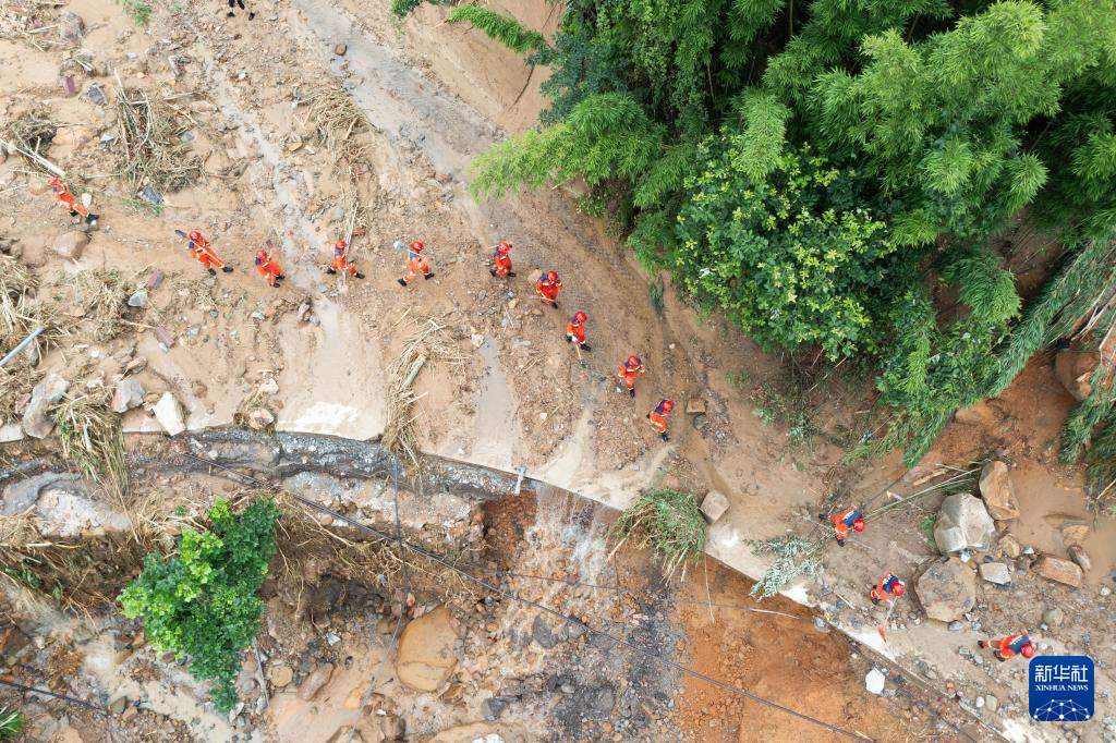 重庆永川特大暴雨灾害救援一线直击