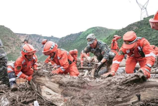 48小时直击 甘肃榆中山洪灾害抢险救援