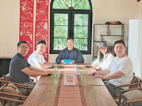 让泉城故事在街角“破土重生” ——四位青年主理人解码“青春小店”的文化引力