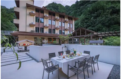 爆了！领头雁旅行社带火互助养老服务，退休旅游新方式成老年圈新宠