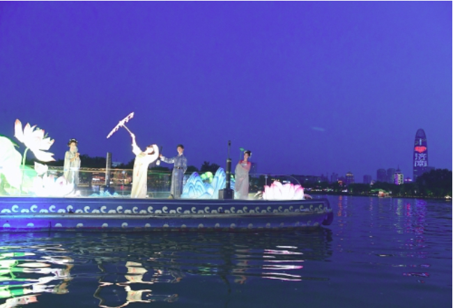 大明湖画船演艺浪漫回归