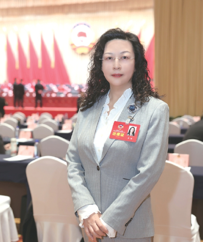 市政协委员,济南产发集团党委书记、董事长黄蓓:提升资源配置效率 做强实体制造业企业