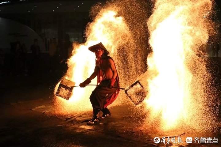 提前大半年预订、演出将达四五百场，高跷“踩”出济南浓浓年味