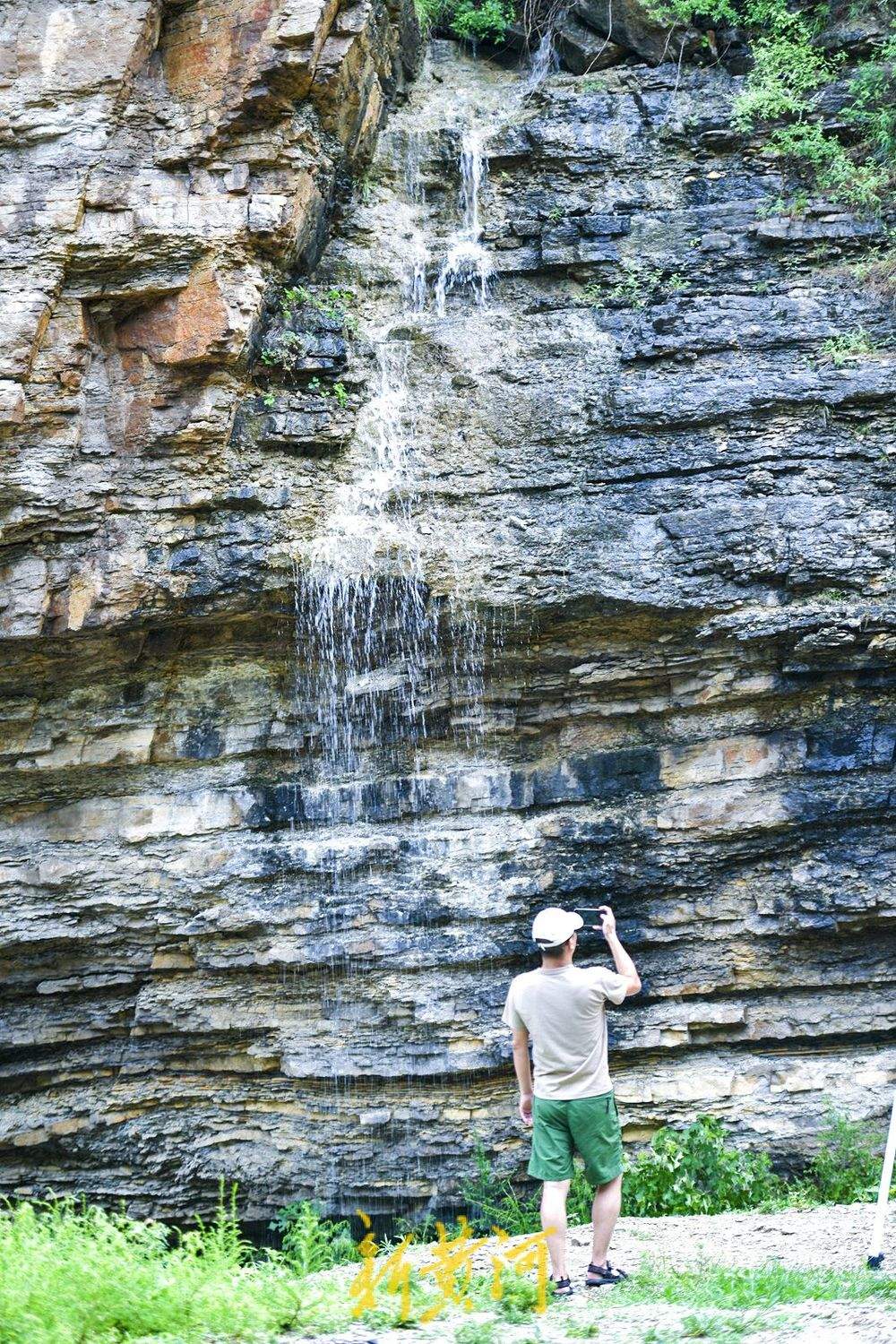 一年四季 泉在济南丨石崖峭壁汇聚山泉 龙洞风景区再现夏日限定美景