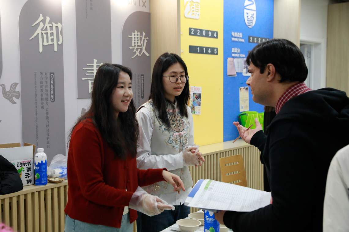 捷报!宏文学校青岛校区问鼎顶级学术论文竞赛,全球前3%斩获佳绩