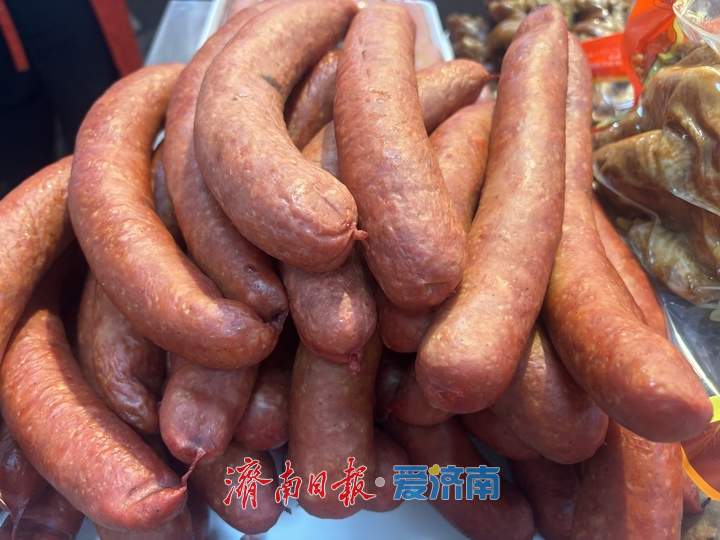 “泉”在济南过大年｜最高峰时近百人排队，济南这家老字号熟肉店里有熟悉的“年味”