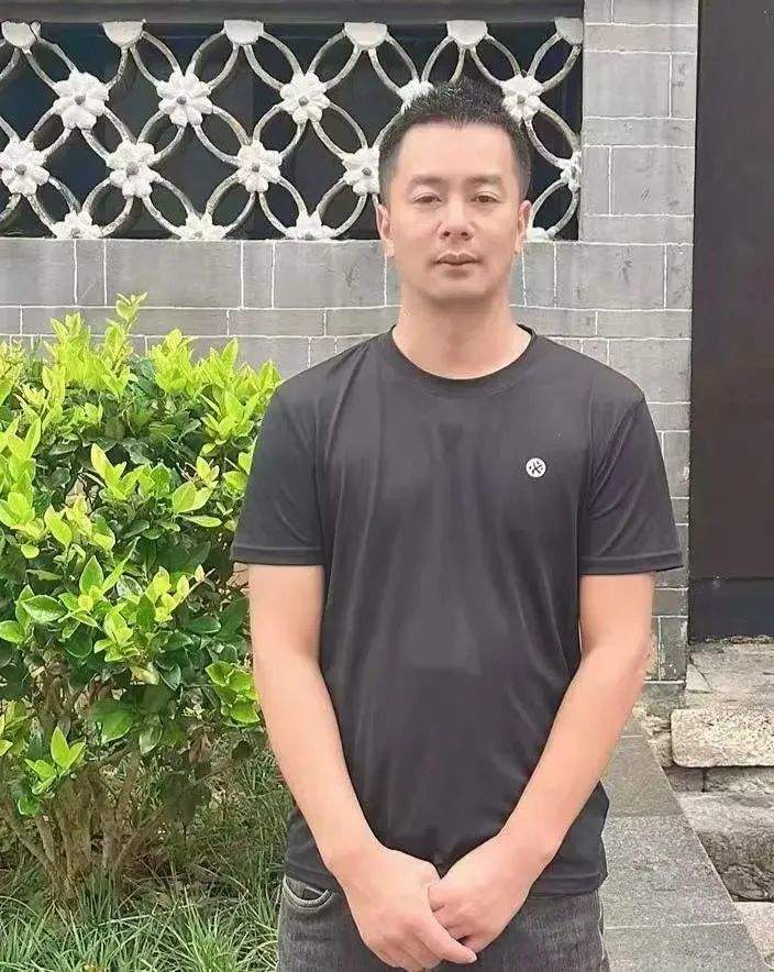 “微信到账146528元”