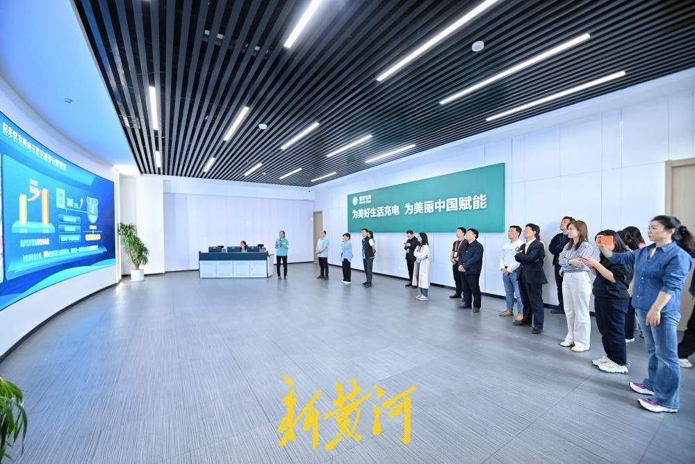 5分钟补能300公里、试点无人驾驶……济南起步区努力让“聪明车”跑上“智慧路”