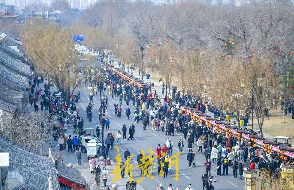 “泉”在济南过大年丨明湖市集，让泉城年味有了新表达