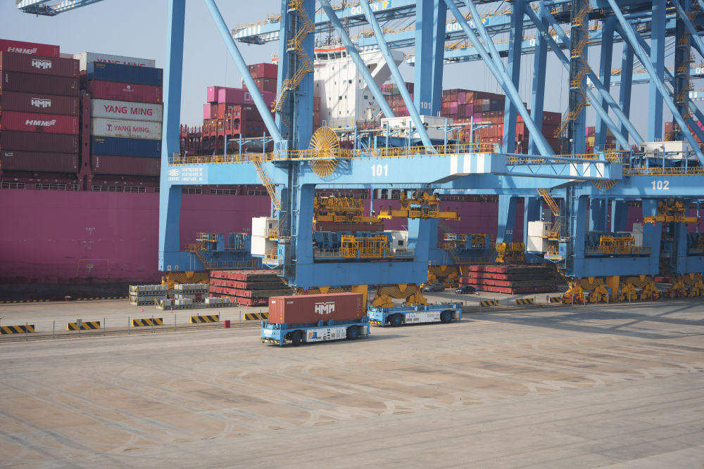 看这个“无人码头”如何13次刷新世界纪录